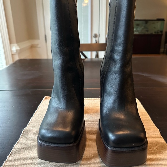 Steve Madden Black Leather Heeled Boots - Picture 1 of 8
